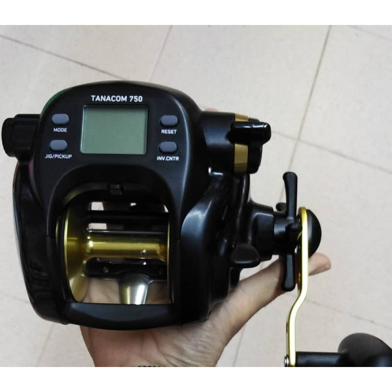 Carrete Daiwa Tanacom 750E