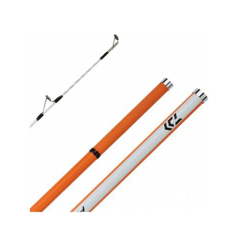 Detalle de la puntera híbrida blanca de la Daiwa Proteus Surf y de los collarines cromados de las bocas de unión