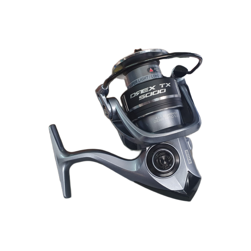 Carrete Ryobi Drex TX 5000 de perfil, con la serigrafía SUPER LIGHT / LONG CAST y el mando del freno sobre la bobina