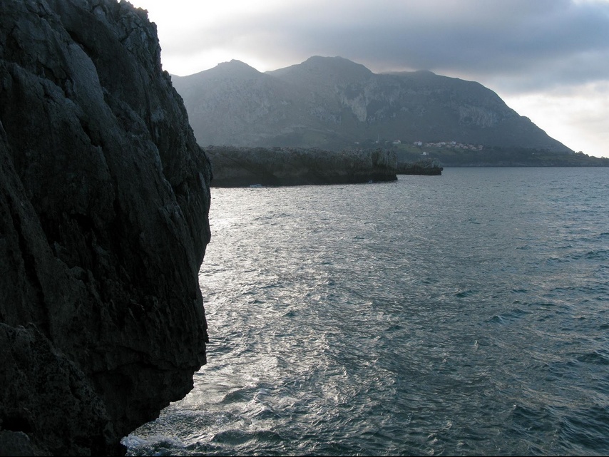 pesca del calamar desde costa