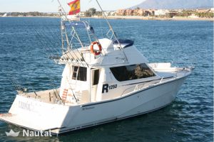 embarcacion con silla de combate