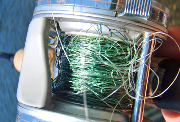 evitar enredos en el sedal de pesca